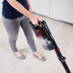 Σκούπα όρθια Ninja IZ300EUT, 309W, 0,7 l, 3 ταχύτητες, αυτονομία έως 60 λεπτά, HEPA, LED Smart display, φωτεινή ένδειξη βούρτσας, Μαύρο/κόκκινο