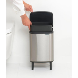 Κάδος απορριμμάτων Brabantia Bo Small Hi 1006646, 7 λίτρα, Υπερυψωμένος, Ομαλό και αθόρυβο άνοιγμα, Αντιολισθητική βάση, Ανθεκτικός στα δακτυλικά αποτυπώματα, Ανοξείδωτο/Ματ