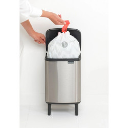 Кош за боклук Brabantia Bo Small Hi 1006646, 7 л, Повдигнат, Плавно и безшумно отваряне, Противоплъзгаща основа, Устойчив на пръстови отпечатъци, Инокс/Мат