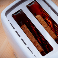 Oliver Voltz Daisy OV51440W Toaster, 700W, 2-slice, 6 settings, Removable crumb tray, White