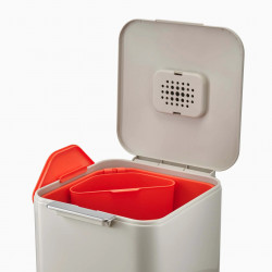 Cos de gunoi 3in1 pentru reciclare si organic Joseph Joseph Totem Compact 30064, 2x20 L, Recipient pentru deseuri 3 L, Design vertical, Filtre carbune activ, Bej