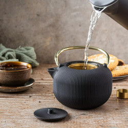 Ceainic din fonta cu infuzor Kinghoff KH 1931, 1 l, Fonta, Interior emailat, Negru