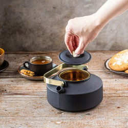 Ceainic din fonta cu infuzor Kinghoff KH 1935, 1 l, Interior emailat, Inductie, Negru