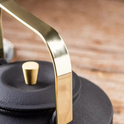 Чайник с инфузер Kinghoff KH 1935, 1 л, Профилиран чучур, Чугун, Емайлирана вътрещност, Черен