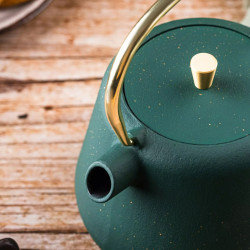 Kinghoff KH 1933 Teapot with Infuser, 1 L, Contoured Spout, Cast Iron, Enameled Interior, Green