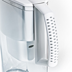 Кана за вода с филтър Nitec B18, 2.5 л, Неплъзгаща се основа, Филтър с йонообменни смоли и активен въглен, Бял