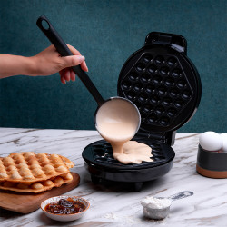 Rosberg R51442H Bubble Waffle Maker, 1000W, Bubble Waffles, Non-Stick, Black