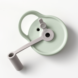 Sticla Buydeem CD1017-CG, 500 ml, Pai incorporat, Rezistenta la scurgeri, Sticla rezistentă la caldura pana la 150°C, Fara BPA, Verde