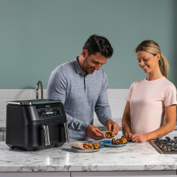 Фритюрник с горещ въздух Ninja AF300EU, 2470W, 7.6 л, 6 програми, 2 независими зони за готвене, Черен