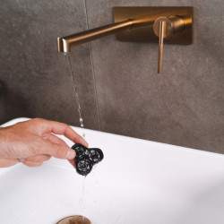 Електрическа самобръсначка Beurer MN8X, 60 мин, Магнитна фиксация, 360° глава, Бързо зареждане, LED, Мокро/сухо, USB-C, Черен