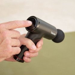 Масажор за цяло тяло Beurer MG 89, 2000 mAh, До 4 часа, 5 степени, Безчетков мотор, Точков, LED, CE, Черен