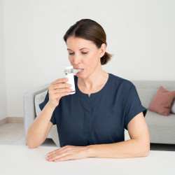 Inhalator Beurer IH 51, MMAD 3. μm, 0,2-0,4 ml/min, 0,5 bar, 10 ml, USB-C,Alb