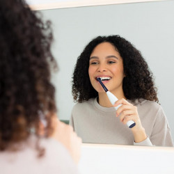 Beurer TB 15 Electric Toothbrush, 2 modes, timer, oscillating-pulsating, 12-day battery life, LED indicators, compatible with Oral-B brush heads, White