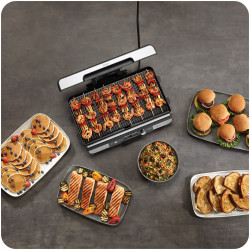 Електрически грил Ninja Sizzle Pro XL GX101EU, 1800W, 120°-260°C, 2 керамични плочи, 10 бургера, ProTemp IQ, Сваляем капак, Черен/инокс