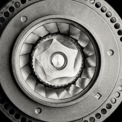 Кафеавтомат Krups Arabica Latte EA819E10, 1450W, 15 bar, 1.7 l, LCD, 5 програми, 3 функции, 3 настройки за темп. и аромат, Milk Comfort / One Touch Cappuccino, Черен