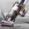 Dyson Cyclone V10 Absolute 448883-01 álló porszívó, 150AW, 125 000 fordulat/perc, 0,77 l, 60 perc, 3 üzemmód, 2 Tier Cyclone™, HEPA, csendes, higiénikus ürítés, nem gubancolódik, nikkel/narancssárga