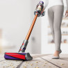 Dyson Cyclone V10 Absolute 448883-01 álló porszívó, 150AW, 125 000 fordulat/perc, 0,77 l, 60 perc, 3 üzemmód, 2 Tier Cyclone™, HEPA, csendes, higiénikus ürítés, nem gubancolódik, nikkel/narancssárga