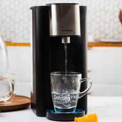 Διανομέας ζεστού νερού Klausberg KB 7877, 2600W, 2.5l, 95°C, 400-500ml/min, ένδειξη στάθμης νερού, CE, RoHS, Μαύρο