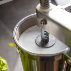 Mașină de umplut cârnați Klausberg KB 7927, 5 Kg, Manuală, 14-35mm, 6 pâlnii, Inox