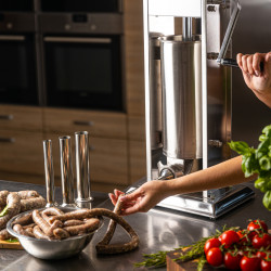 Klausberg KB 7930 Sausage Filling Machine, 5 kg, Manual, 4 stainless steel nozzles, Air release valve, Movable cylinder, Stainless steel