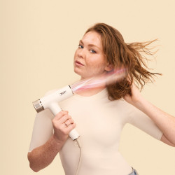 Shark HD334EU Hair Dryer, 1700W, Diffuser, 3 Speed Settings, 3 Attachments, Heat Protection, 110°C, Ionizer, White