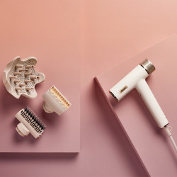 Πιστολάκι Μαλλιών Shark HD334EU, 1700W, Διαχυτής, 3 λειτουργίες, 3 εξαρτήματα, Προστασία από θερμική βλάβη, 110°C, Ιονιστής, Λευκό