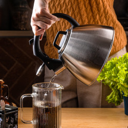 Klausberg KB 7951 Whistling Kettle, 2.5 L, Stainless Steel, Heat-Insulated Handle, Induction Compatible, Matte Stainless Steel