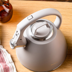 Σφυρίζοντας βραστήρας Klausberg KB 7953, 2.5 l, Ανοξείδωτο, Θερμομονωμένη λαβή, Επαγωγή, Μπεζ