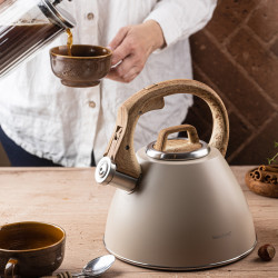 Klausberg KB 7954 βραστήρας με στροβιλισμό, 2,5 l, Ανοξείδωτο, Μονωμένη λαβή με εφέ ξύλου, Επαγωγή, Μπεζ/καφέ