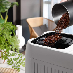 Espressor automat DeLonghi Magnifica PLUS ECAM 320.60.W, 1450W, 15 bar, 1.8l, 15 programe, 13 trepte de macinare, Ecran tactil TFT, LatteCrema Hot, Boabe de cafea, Alb