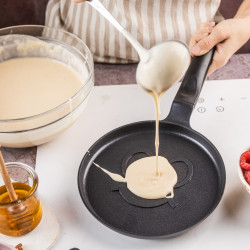 Klausberg KB 7971 Pancake Pan, 18 cm, Textured "Smile" Bottom, Non-stick Coating, PFOA-Free, Induction Compatible, Black