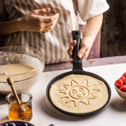 Klausberg KB 7972 Pancake Pan, 18 cm, Sun-Patterned Base, Non-Stick Coating, PFOA-Free, Induction Compatible, Black