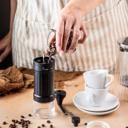 Rasnita manuala pentru cafea Kinghoff KH 2002, 30 g, Mecanism ceramic, Reglare continuă a finetii, Negru