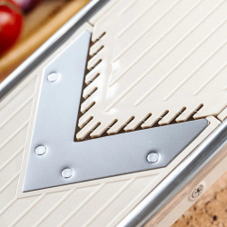 Kinghoff KH 2006 Vegetable Grater, Adjustable Thickness, V-shaped Blades, 5 mm Julienne, Beige/Gray