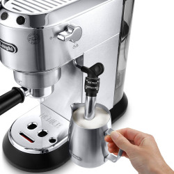 Еспресо машина DeLonghi EC685.M, 1300W, 15 bar, 1.1 л, 3 адаптера, Регулиране на температурата, Инокс