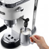 Espressoare DeLonghi EC685.W, 1300W, 15 bar, 1.1 l, 3 adaptoare, Controlul temperaturii, Alb
