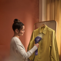 Philips STH7050/30 Steam Iron, 1500W, 100 + 200 ml, 28 g/min, OptimalTEMP, Adjustable head, 2 steam settings, Accessories, Black/Purple