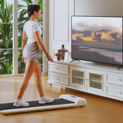 Бягаща пътека Xiaomi Kingsmith WalkingPad C2 WPS1F, 1 к.с, До 100 кг, 0.5/6 км/ч, Wi-Fi, LED, Bluetooth, Мобилно приложение, Сгъваема, Бял