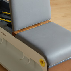 Banca de fitness multifunctionala Xiaomi KingSmith FBB1C, 2 grade de inclinare, Pliabil, 15 accesorii, Alb / Maro