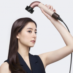 Uscator pentru par cu indreptare si ondulare Dyson HD17 Supersonic r Ceramic 113332-01, 1700 W, 4 setări inteligente de temperatura, 3 viteze, ionizare, Recunoastere RFID a accesoriilor, Protectie pentru scalp, Roz ceramic/Golden Rose