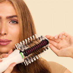 Shark SmoothStyle HT212EU Hair Styling and Drying Brush, 900W, 3 heat settings, 215°C, Ceramic coating, Natural bristles, White/silk