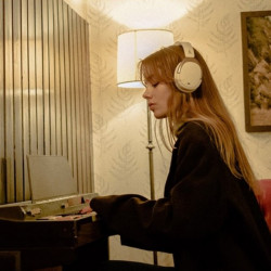 Безжични слушалки Edifier WH950NB Ivory, 40 мм, 55 часа, Динамични драйвери с титаниево покритие, 3 режима, Таймер, Bluetooth V5.4, ANC, ENC, Hi-Res, Бежов