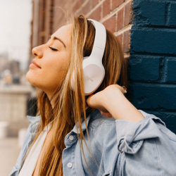 Edifier W800BT Plus Wireless Over-Ear Headphones, 40mm Dynamic Drivers, BT V5.1, Up To 55H Battery, USB-C, White