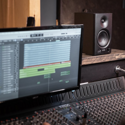 Edifier MR4 Active Studio Monitors, RCA, AUX, TRS, 1-inch Tweeters, 4-inch Woofers, 42W (RMS), Control Knob, Black