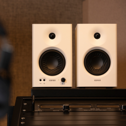 Edifier MR4 WH Speakers, 42W RMS, RCA, AUX, TRS, 1"/4" tweeter and woofer, 2 modes, White