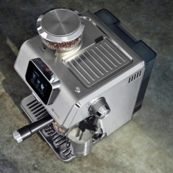 Еспресо машина DeLonghi EC9455.M La Specialista Touch, 1450W, 19 bar, 1.7 л, 4 темп, 5 нива на пяна, 15 степени на смилане, Bean adapt, Сензорен дисплей, Сребрист