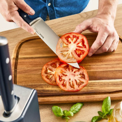 Cuțit de bucătărie Tefal K297S244, 20 cm, oțel inoxidabil, suport cu ascuțitor încorporat, protecție pentru degete, negru