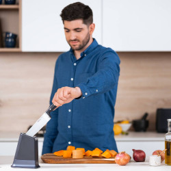 Кухненски нож Tefal K297S244, 20 см, Неръждаема стомана, Поставка с вградено точило, Предпазител за пръсти, Черен