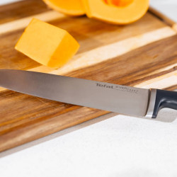 Cuțit de bucătărie Tefal K297S244, 20 cm, oțel inoxidabil, suport cu ascuțitor încorporat, protecție pentru degete, negru