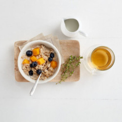 Vas de gatit orez si quinoa la cuptorul cu microunde Lekue 1009033, 1 L, până la 4 porții, 17,8 x 13 cm, -20/+100°C, Alb/Verde